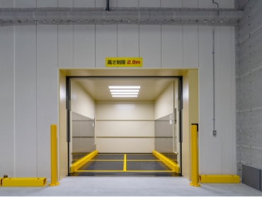 貨物用エレベーター
